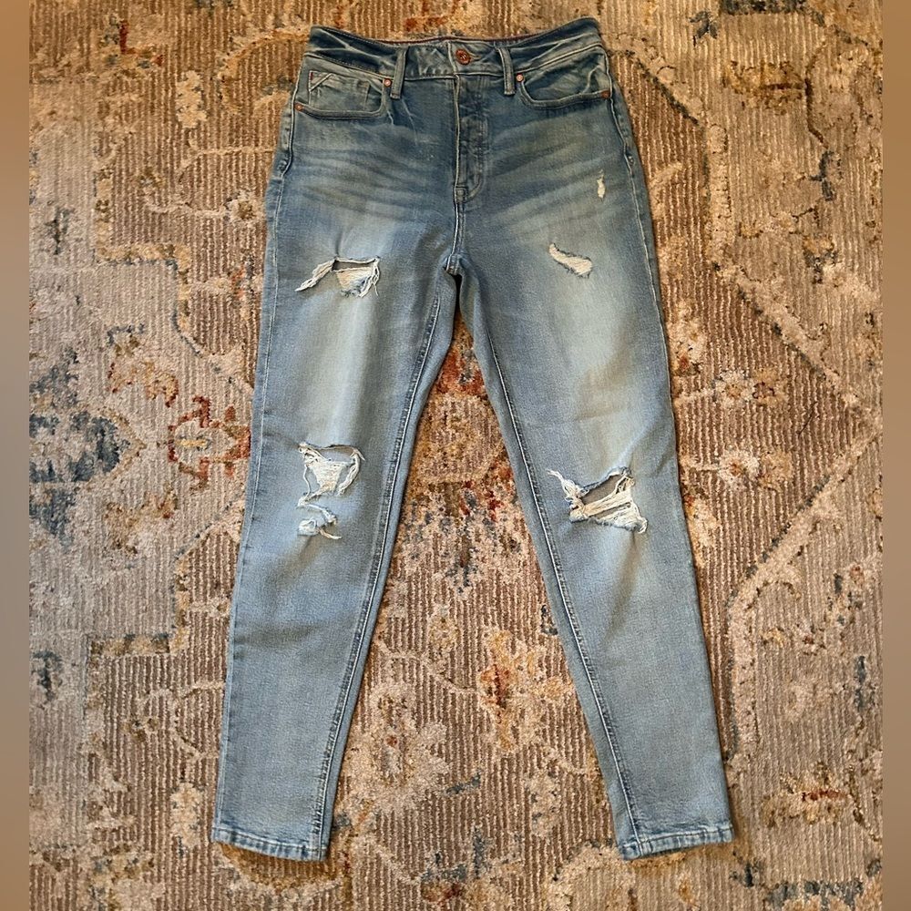 Stylish Distressed Light Blue Skinny Jeans